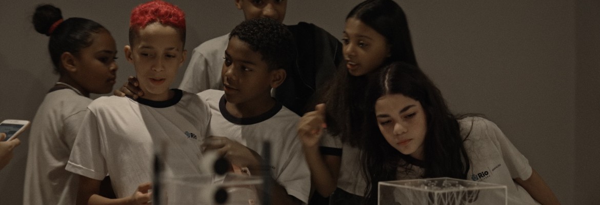 Premiado com menção especial no Festival de Berlim, “Hora do Recreio” ganha trailer oficial e estreia dia 12 de março nos cinemas