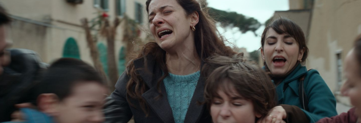 Premiado no Festival de Veneza, drama italiano que aborda a tragédia da violência doméstica, estreia nos cinemas no dia 6 de fevereiro.